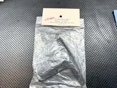 Vintage Andy's #3418 RC10 / RC10T Rear Body Mount NIP
