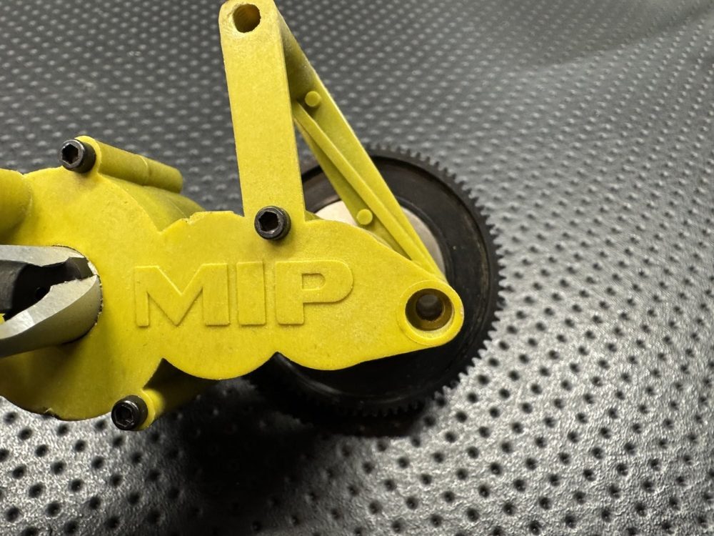 Vintage MIP Yellow Transmission Spur Slipper Outdrives for Team Associated RC10 photo 4