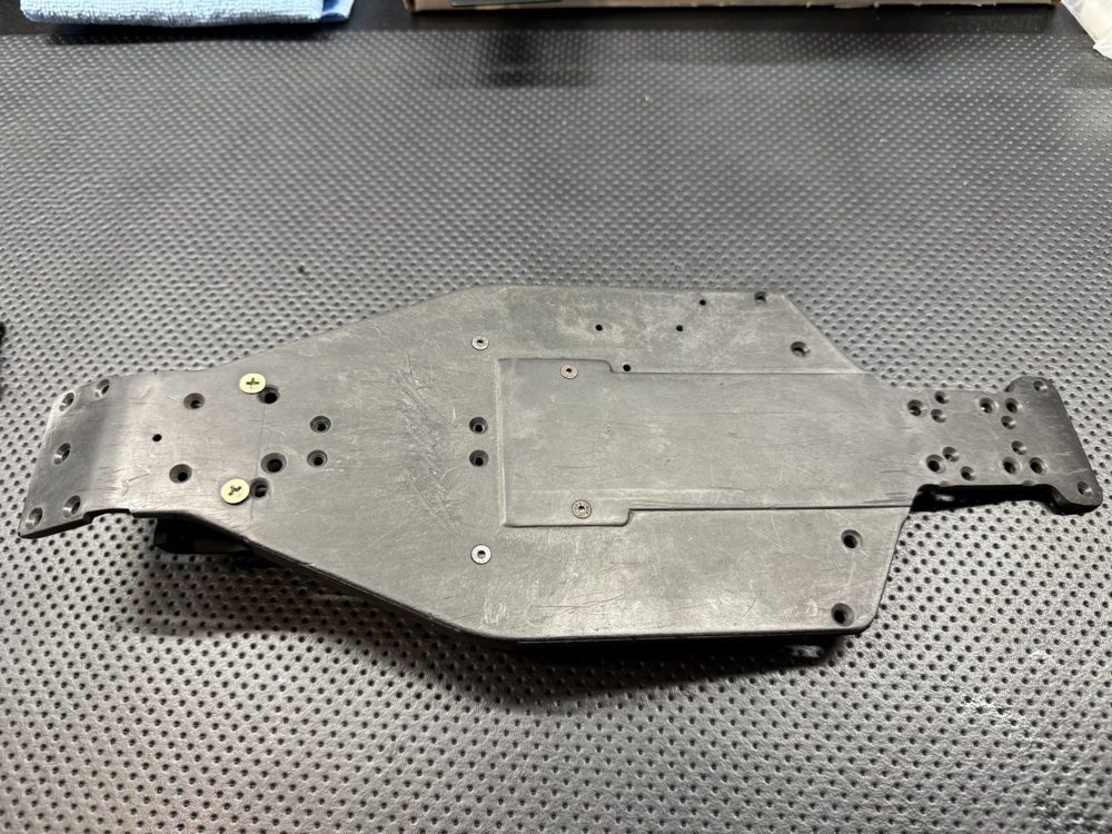 Vintage Andy's Molded RC10 Chassis w/ Battery Box, Bulkhead and RPM Bumper photo 4
